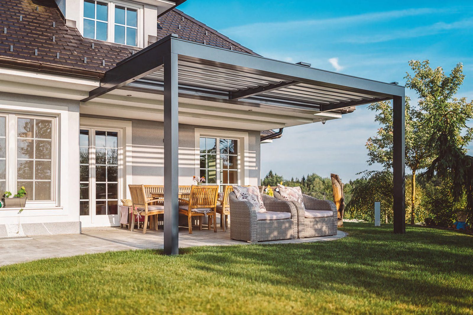 Signature Lift & Slide HD — aluminum door